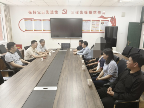 皇塘镇关工委联合镇企业商会开展助学活动